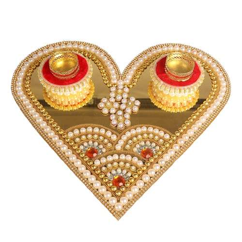 Aarthi plate decorated with pearl for wedding.