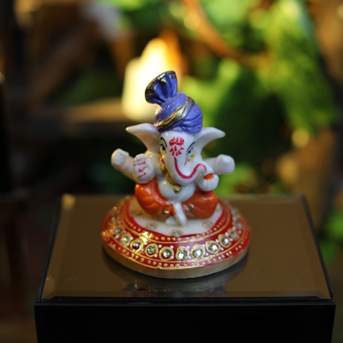 Ganesh idol return gift for wedding.